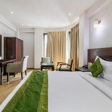 Treebo Trend Hotel Parker 아흐메다바드 외부 사진