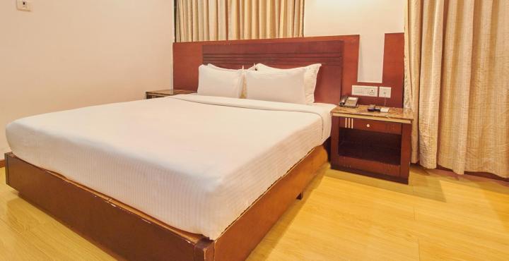 Treebo Trend Hotel Parker 아흐메다바드 외부 사진