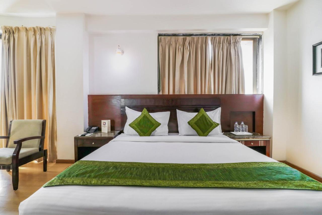 Treebo Trend Hotel Parker 아흐메다바드 외부 사진