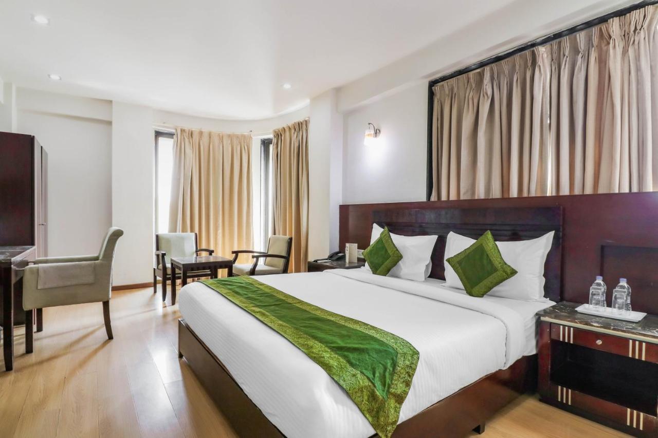 Treebo Trend Hotel Parker 아흐메다바드 외부 사진