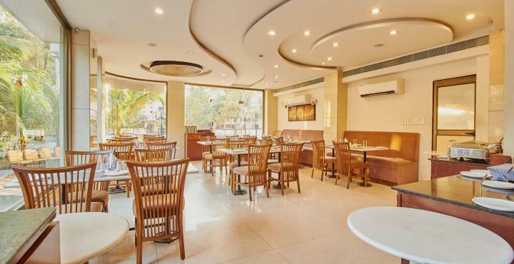 Treebo Trend Hotel Parker 아흐메다바드 외부 사진